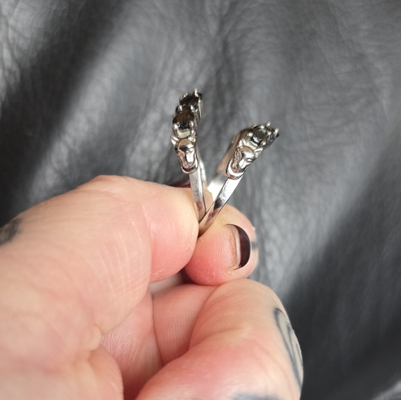 Set Of 2! Evil Pawn Jewelry Obsidian Curved Cat Stacker Rings - Picture 4 of 7